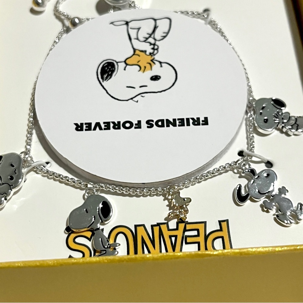 NEW Peanuts Snoopy “Friends Forever” Fine Silver Plated Adjustable Bracelet - Picture 4 of 5